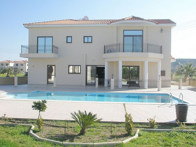 5 Bedroom Detached House with Maids Quarters in Larnaca