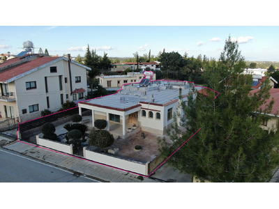 Split level house with semi- basement in Lythrodontas, Nicosia in Nicosia